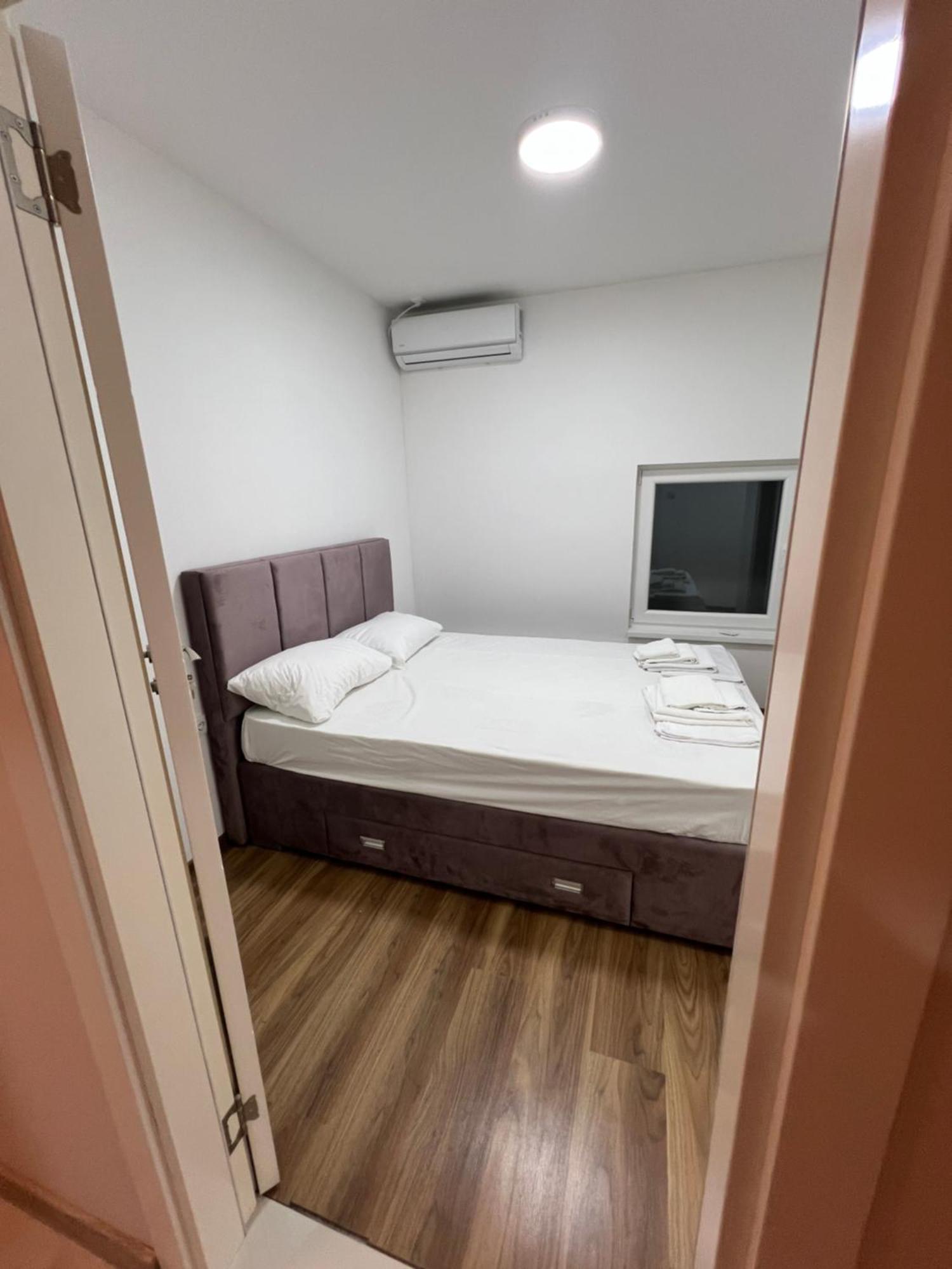 Big House Hotel Petrovaradin Luaran gambar
