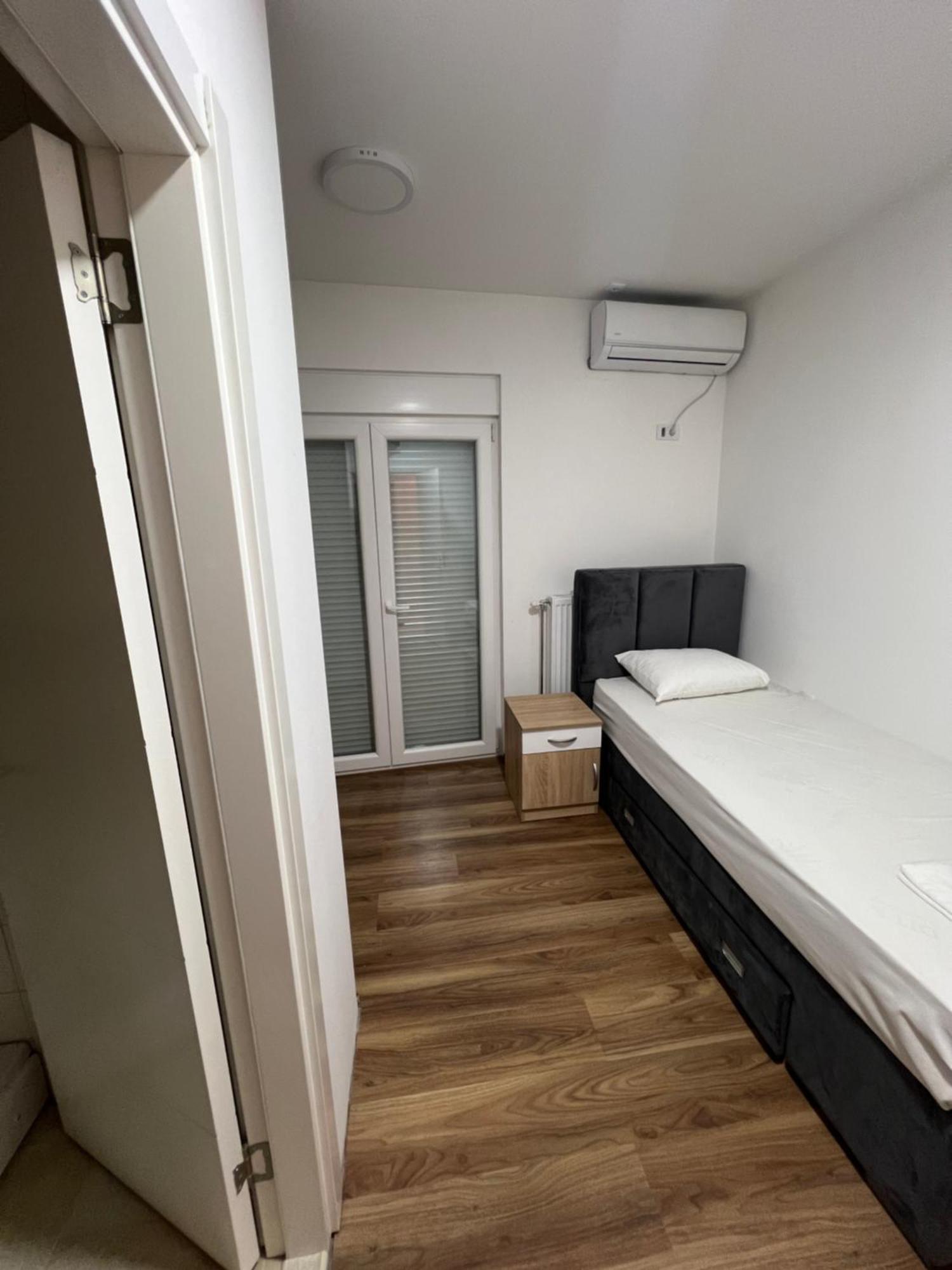 Big House Hotel Petrovaradin Luaran gambar